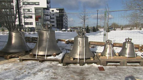 В Ласнамяэ освятили колокола звонницы строящейся православной церкви. Фото: err.ee