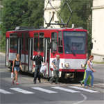 Трамвай на улице Маяка в Ласнамяэ. Фото Виталия Фактулина.